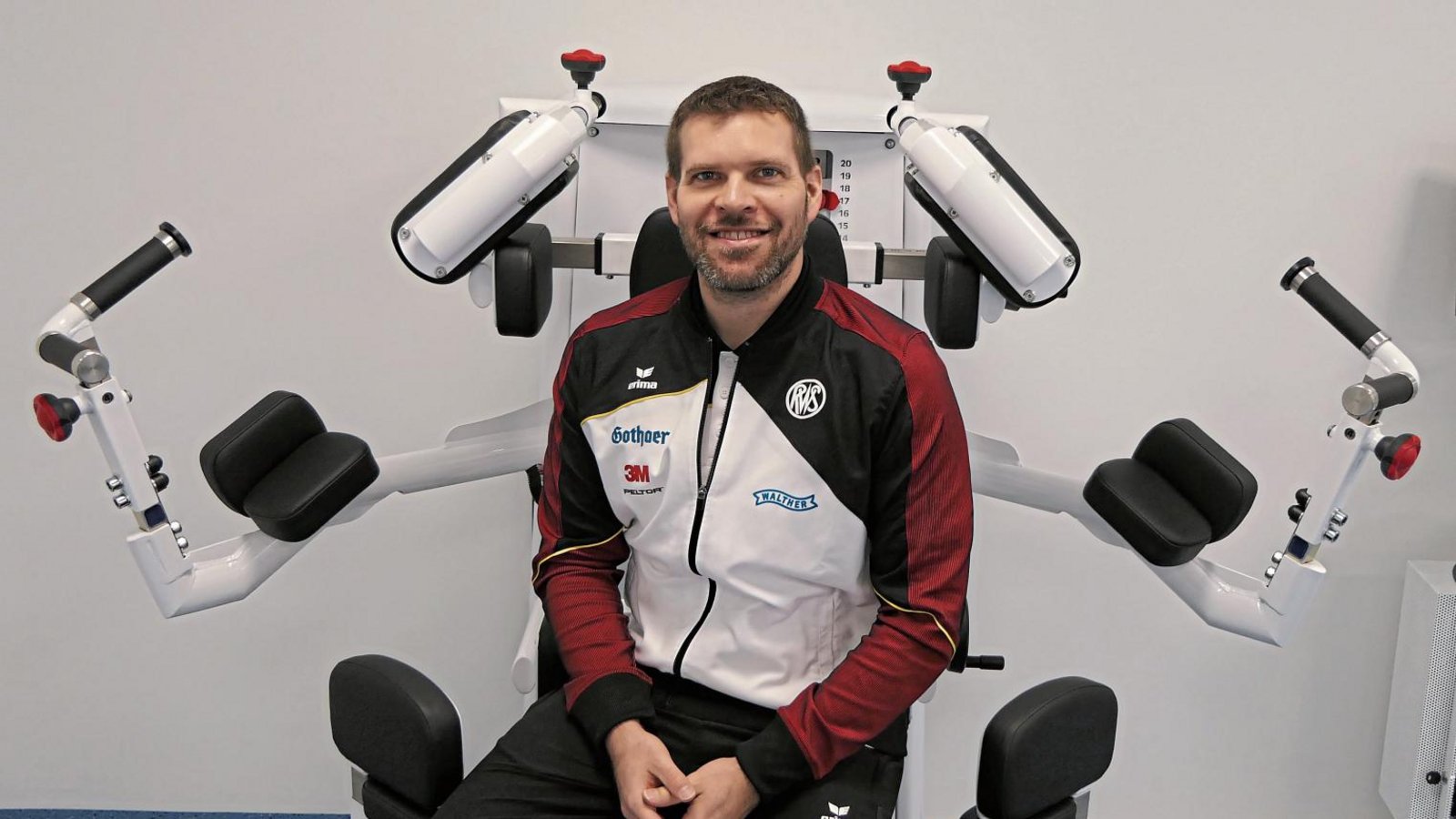 Krafttraining ist auch für Sportschützen enorm wichtig, ist sich Stefan Müller sicher – und wenn es nur darum geht, Verletzungen, Überbelastungsschäden oder Dysbalancen zu vermeiden. Fotos: privat Krafttraining ist auch für Sportschützen enorm wichtig, ist sich Stefan Müller sicher – und wenn es nur darum geht, Verletzungen, Überbelastungsschäden oder Dysbalancen zu vermeiden. Fotos: privat