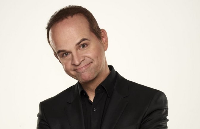 Thomas Fröschle alias Topas - der Zauberkünstler war im Renitenztheater in Stuttgart bei der neuen Reihe „Ich sehe deinen Witz - Comedy mit Gebärdensprache“ zu Gast.<span class='image-autor'>Alex Klein</span>