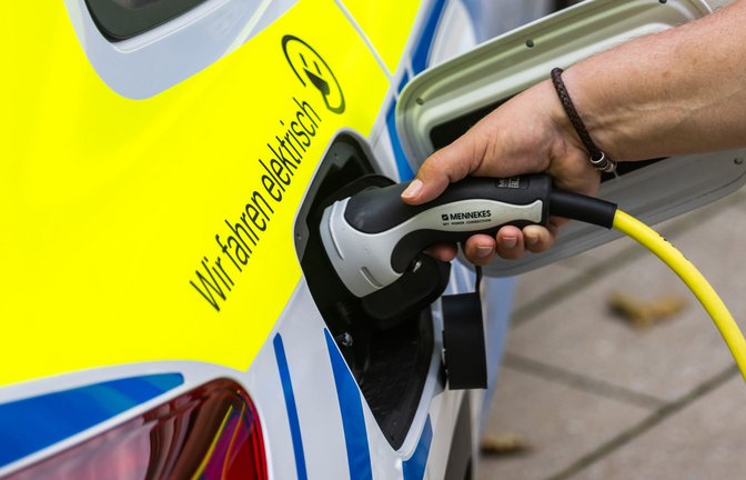 Wer elektrisch fahren möchte, muss erst einmal laden.<span class='image-autor'>Foto: dpa/Philipp von Ditfurth</span>