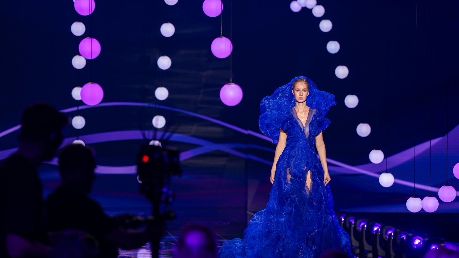 In der 3. Folge von "Germany's Next Topmodel" 2025 mussten sich die Teilnehmerinnen auf dem Laufsteg behaupten.Foto: ProSieben/Daniel Graf In der 3. Folge von "Germany's Next Topmodel" 2025 mussten sich die Teilnehmerinnen auf dem Laufsteg behaupten.Foto: ProSieben/Daniel Graf
