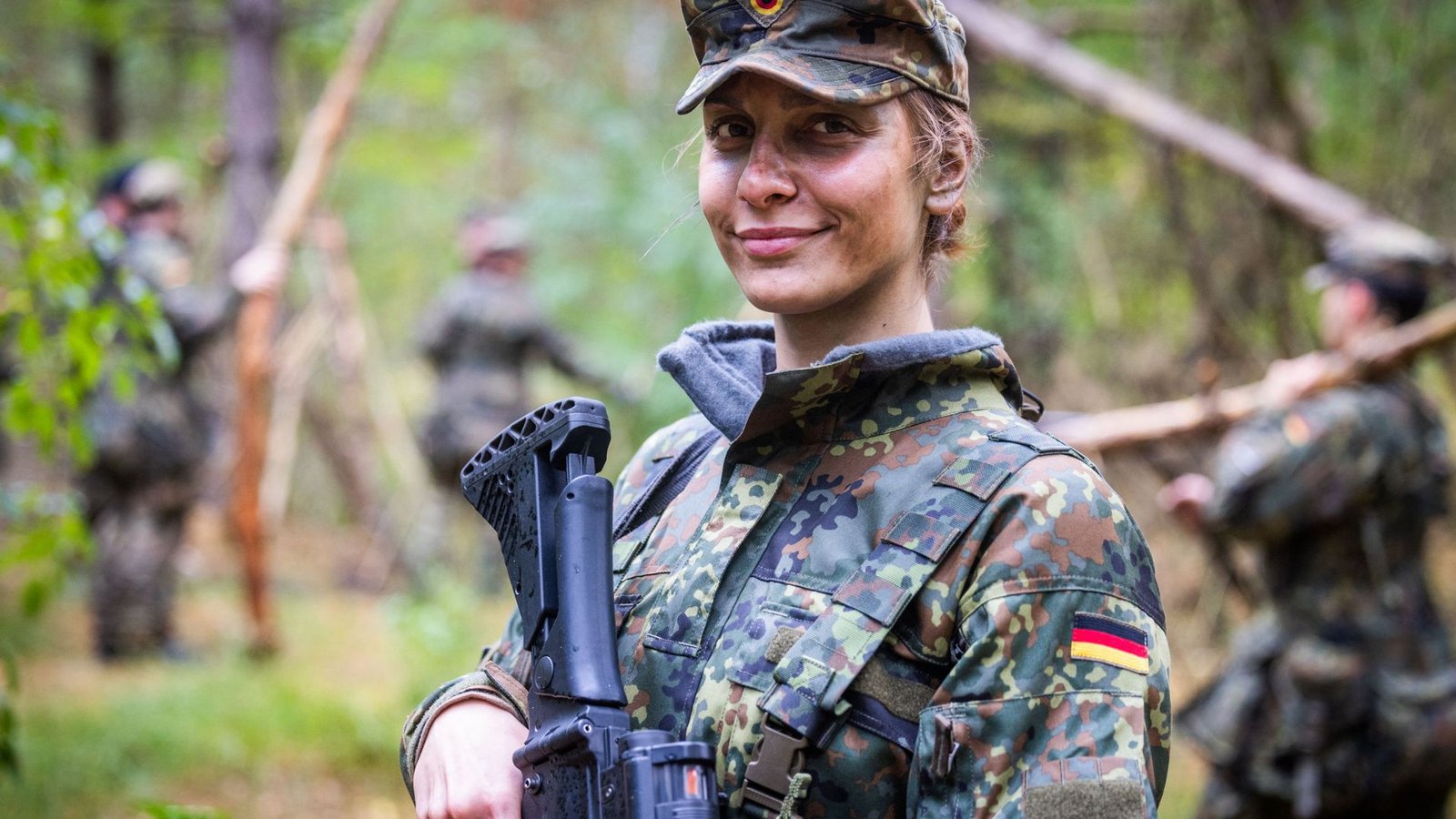 Dienst an der Waffe ist in der Bundeswehr für Frauen schon länger eine Selbstverständlichkeit.Foto: epd/Detlef Heese Dienst an der Waffe ist in der Bundeswehr für Frauen schon länger eine Selbstverständlichkeit.Foto: epd/Detlef Heese