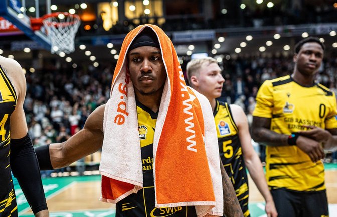Die Ludwigsburger Basketballer um Stef Smith kommen in Trier überhaupt nicht ins Spiel.<span class='image-autor'>Foto: IMAGO/Eibner</span>