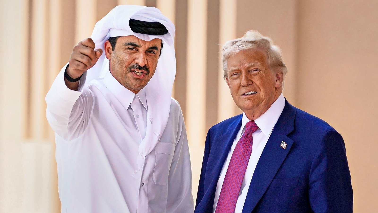 Der Emir von Katar, Tamim bin Hamad al- Thani, und US-Präsident Donald TrumpFoto: dpa/AP/Alex Brandon Der Emir von Katar, Tamim bin Hamad al- Thani, und US-Präsident Donald TrumpFoto: dpa/AP/Alex Brandon