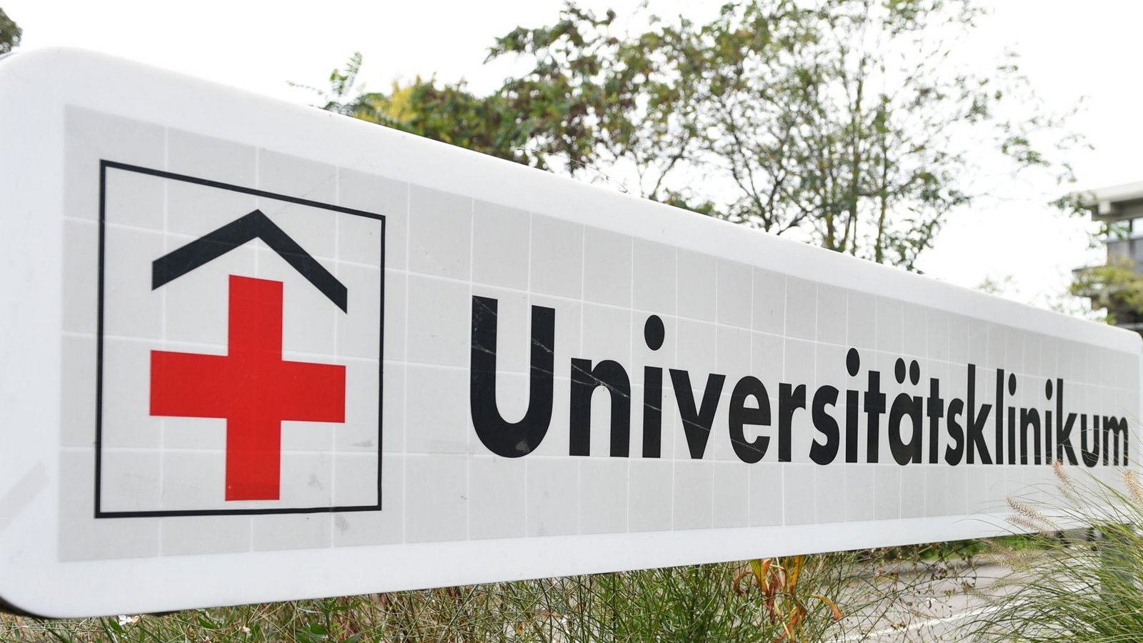 Das Kartellamt muss den Verbund der Kliniken in Heidelberg und Mannheim genehmigen.Foto: dpa/Uwe Anspach Das Kartellamt muss den Verbund der Kliniken in Heidelberg und Mannheim genehmigen.Foto: dpa/Uwe Anspach
