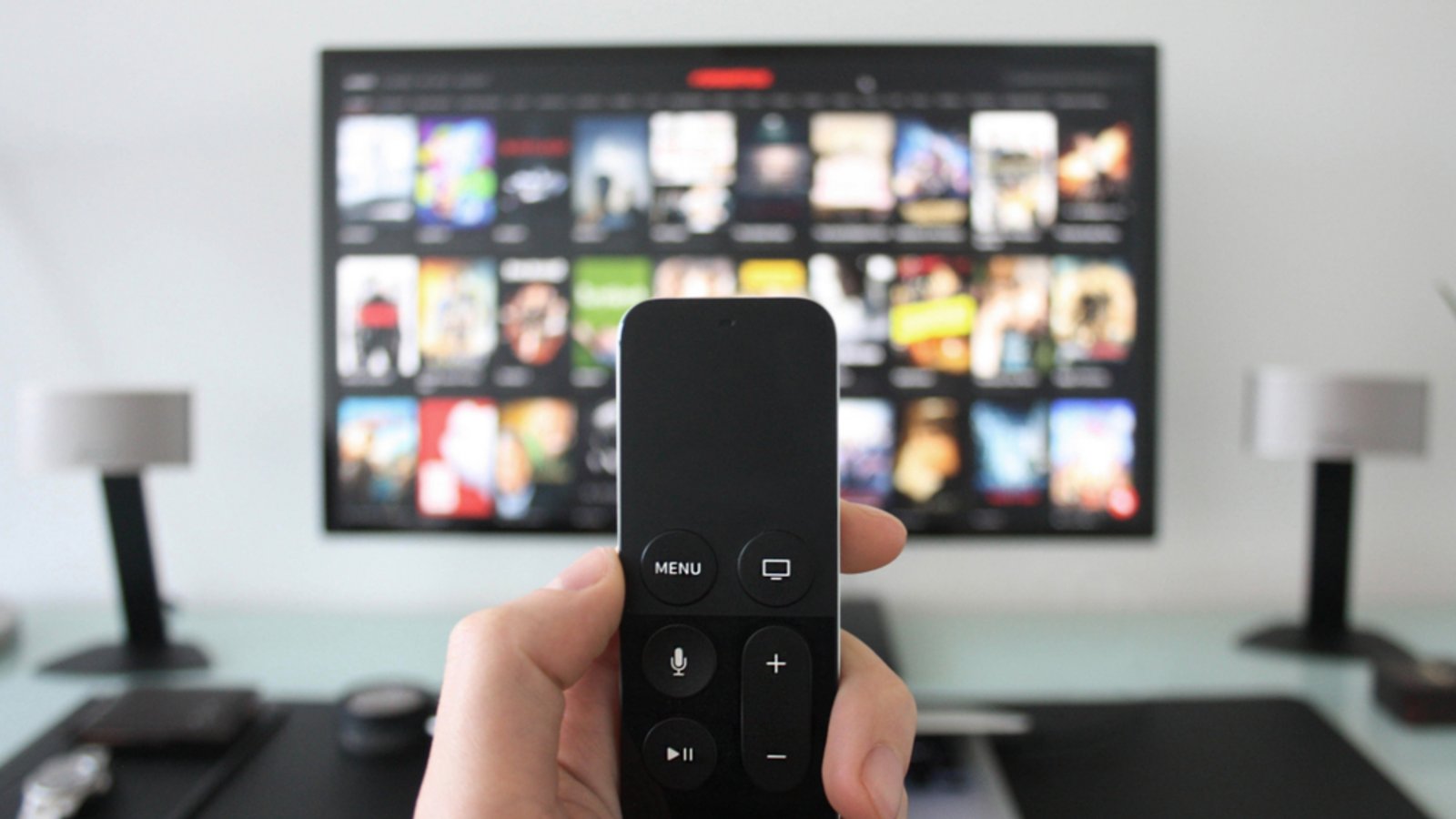 7 vs. Wild können Sie auch auf Ihrem Smart TV streamen.Foto: Said Fx / shutterstock.com 7 vs. Wild können Sie auch auf Ihrem Smart TV streamen.Foto: Said Fx / shutterstock.com
