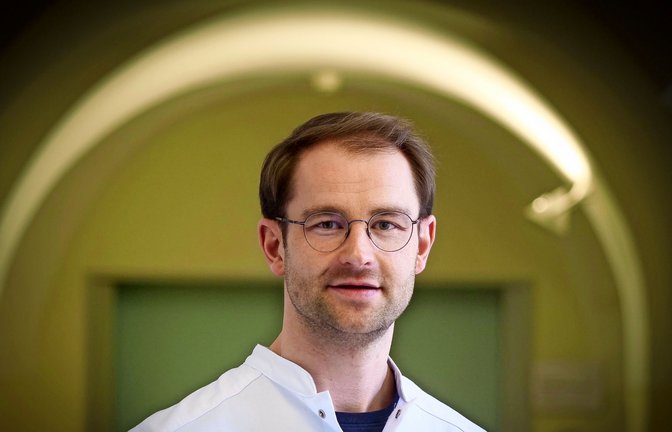 Johannes Mehne vom Robert-Bosch-Krankenhaus schreibt regelmäßig über seine Coronapatienten.<span class='image-autor'>Foto: Simon Granville/Simon Granville</span>