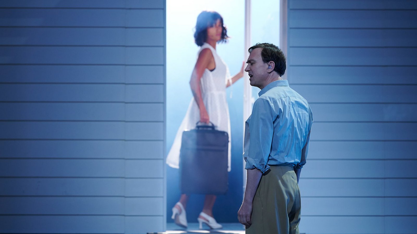 Können nicht miteinander und nicht ohneeinander: Larissa Sirah Herden und Lars Eidinger in „I Did It My Way“Foto: Staatstheater Stuttgart/Matthias Baus Können nicht miteinander und nicht ohneeinander: Larissa Sirah Herden und Lars Eidinger in „I Did It My Way“Foto: Staatstheater Stuttgart/Matthias Baus