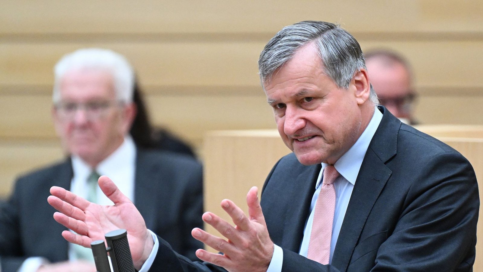 FDP-Fraktionschef Hans-Ulrich Rülke wirft dem Ministerpräsidenten Missachtung des Parlaments vor.Foto: dpa/Bernd Weißbrod