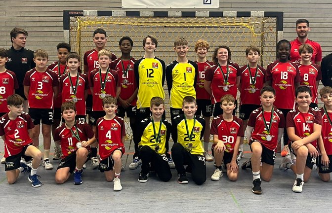 Mit einer Medaille tritt die gemischte D-1-Mannschaft des HCME die Heimreise an. <span class='image-autor'>Foto: privat</span>