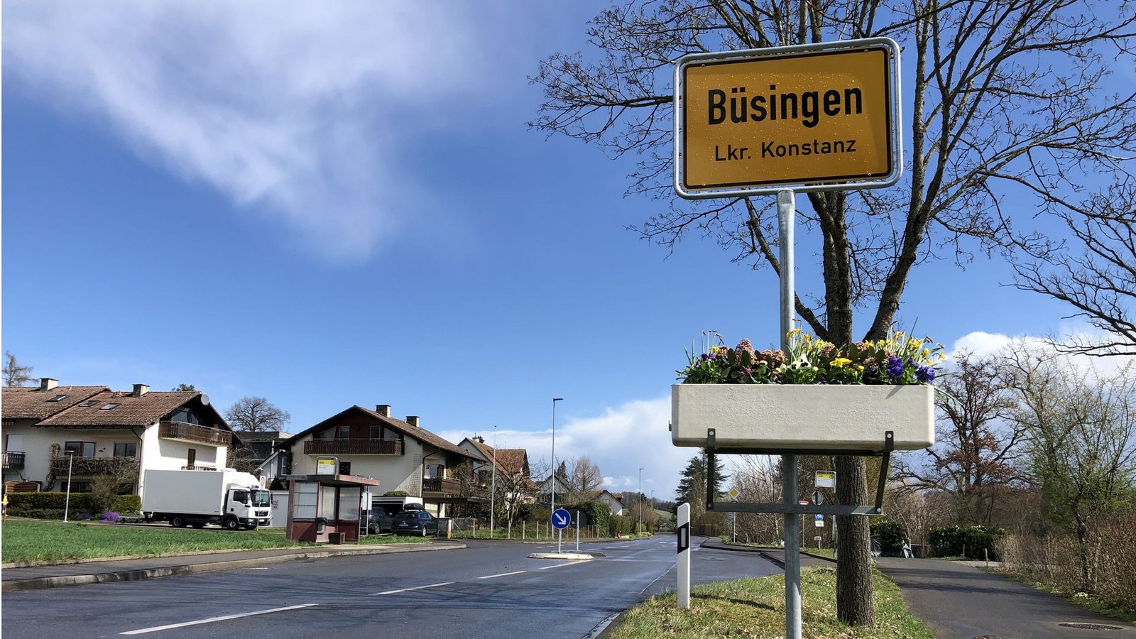 Wer von Deutschland aus in die Exklave Büsingen will, muss erst einmal durch die Schweiz fahren.Foto: /Florian Dürr