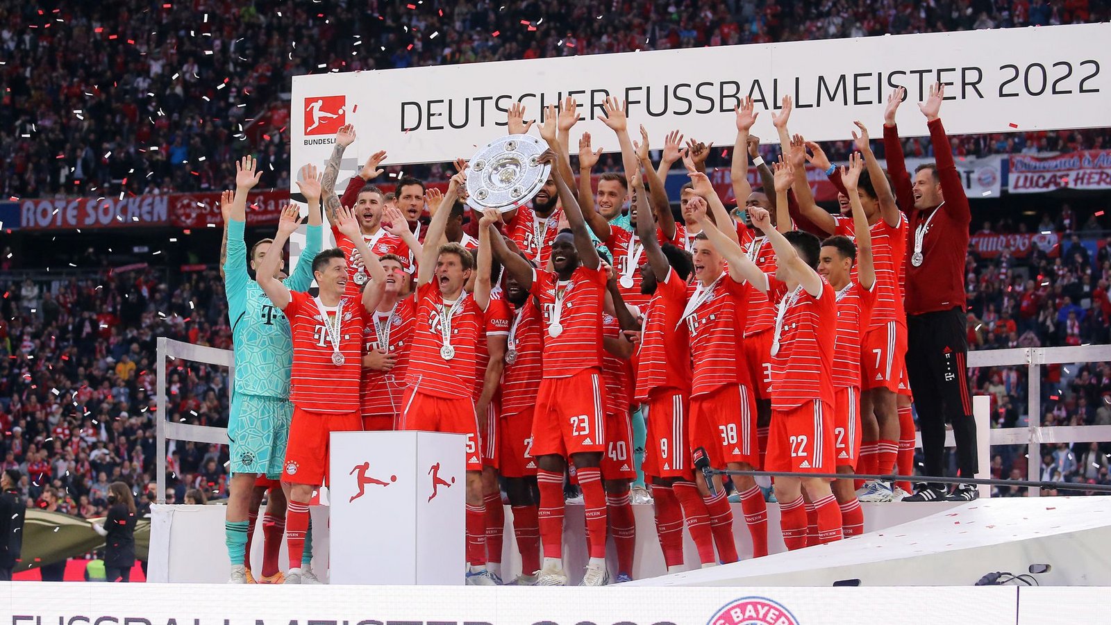 Der FC Bayern holte im Mai 2022 zum zehnten Mal in Folge den Meistertitel.Foto: Baumann/Julia Rahn