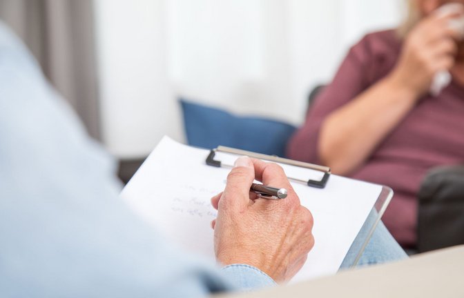 Frauen haben einer aktuellen Studie zufolge ein genetisch bedingt höheres Risiko, an einer klinischen Depression zu erkranken. (Symbolbild)<span class='image-autor'>Foto: Christin Klose/dpa-tmn</span>