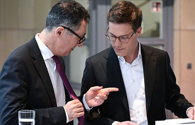 Erste Annäherung nach der Landtagswahl: Die Verhandlungen zwischen Cem Özdemir (links) und Manuel Hagel kommen  voran.<span class='image-autor'>Foto: Bernd Weißbrod/dpa/Bernd Weißbrod</span>