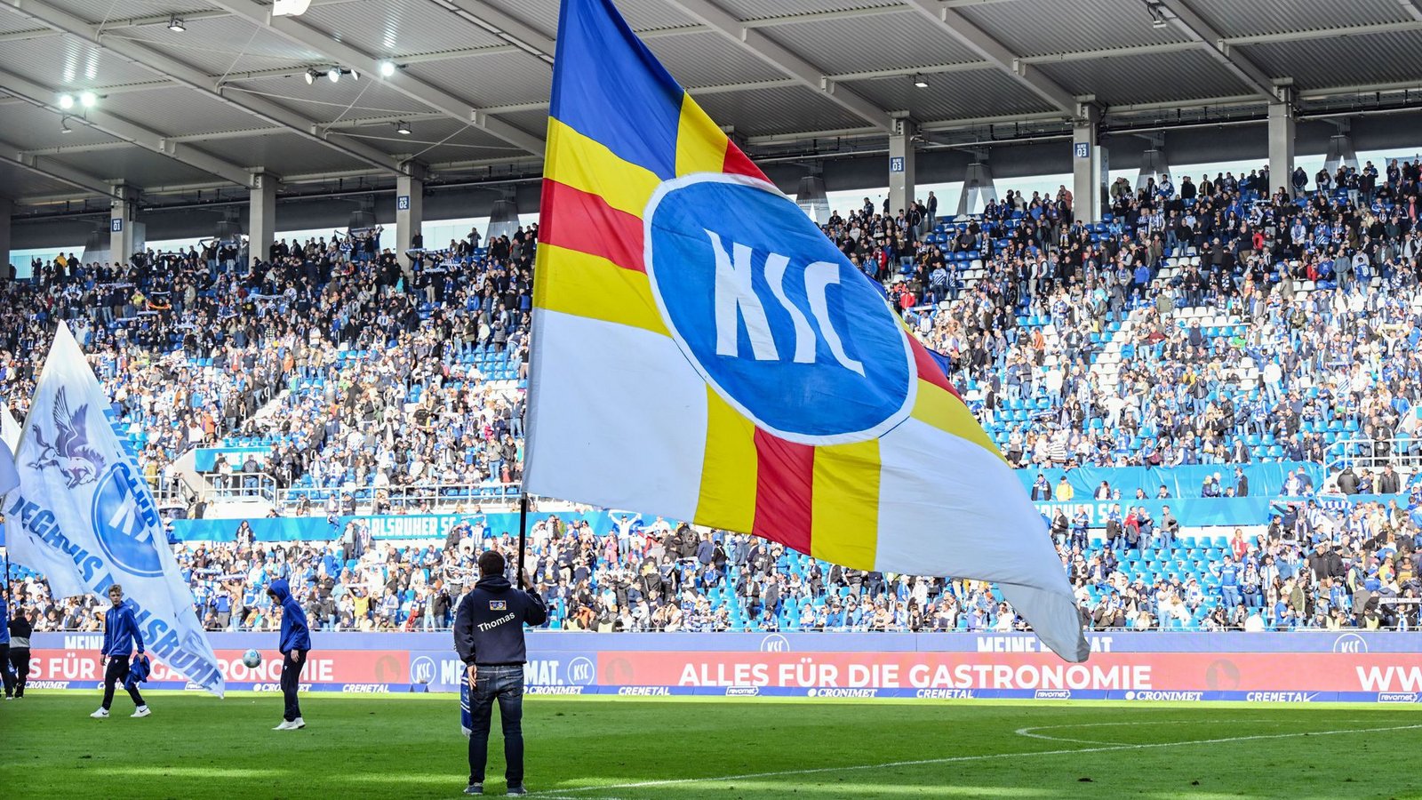 Fußball-Zweitligist KSC empfängt zur Saisoneröffnung den amtierenden italienischen Meister Inter Mailand (Archivfoto).Foto: Uli Deck/dpa/Uli Deck Fußball-Zweitligist KSC empfängt zur Saisoneröffnung den amtierenden italienischen Meister Inter Mailand (Archivfoto).Foto: Uli Deck/dpa/Uli Deck