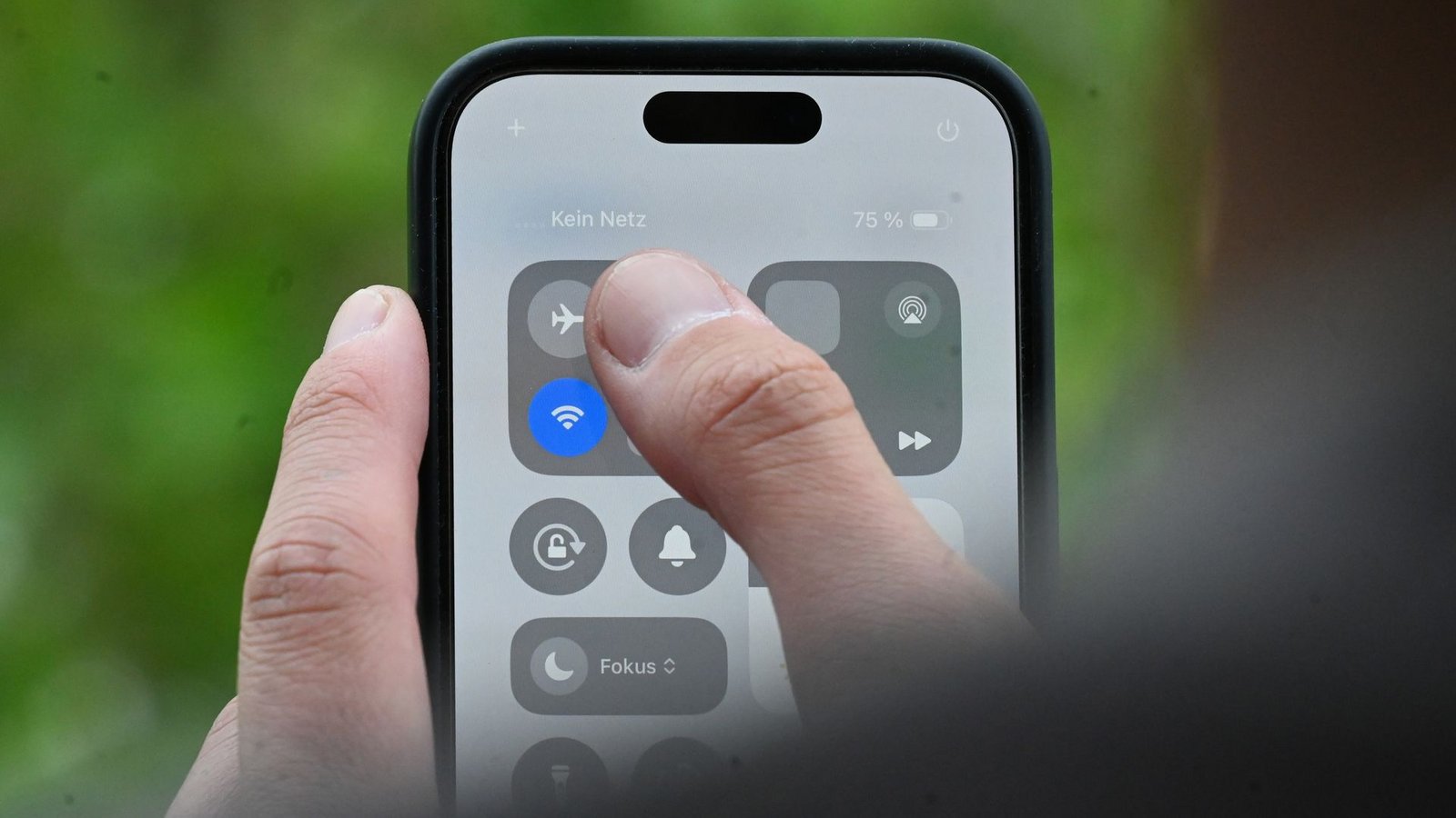 Wo ist es denn, das gute Netz? (Archivbild)Foto: David Hammersen/dpa