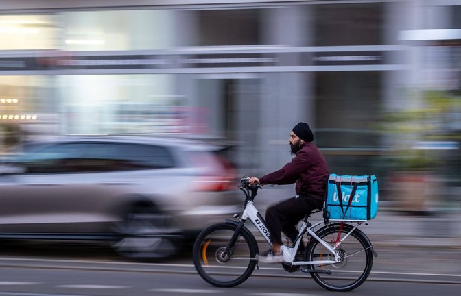 Unterwegs zwischen Start-up-Boom und Schattenwirtschaft: ein Essenskurier<span class='image-autor'>Foto: /Seeliger</span>