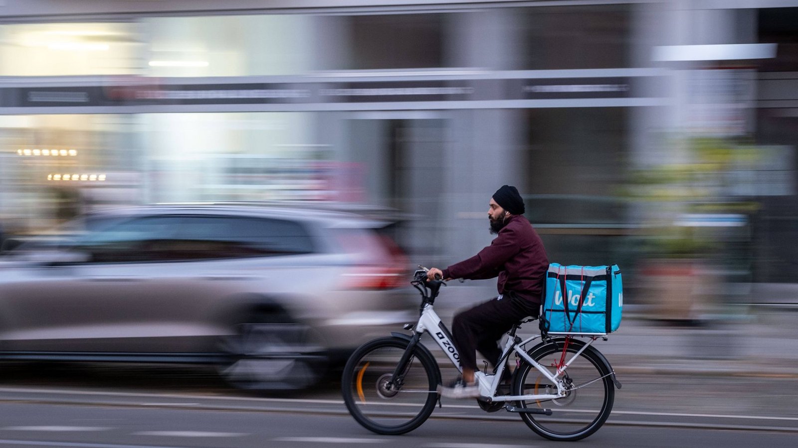 Unterwegs zwischen Start-up-Boom und Schattenwirtschaft: ein EssenskurierFoto: /Seeliger