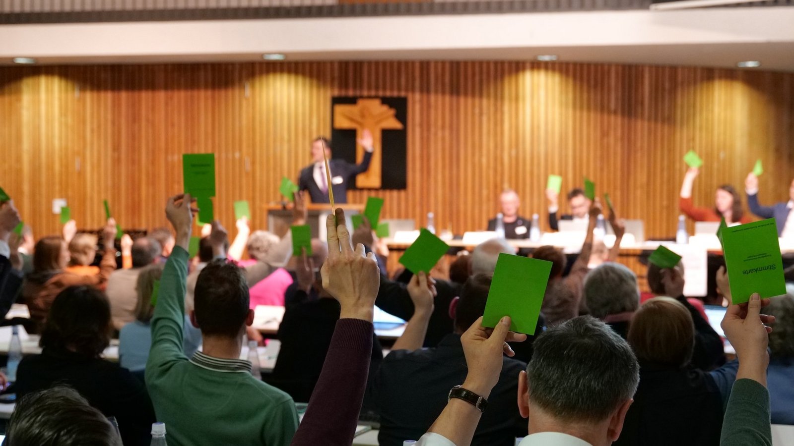 Es gibt viel zu tun: Die Bezirkssynode Vaihingen-Ditzingen trifft sich zur konstituierenden Sitzung. Foto: Christoph Dinkel Es gibt viel zu tun: Die Bezirkssynode Vaihingen-Ditzingen trifft sich zur konstituierenden Sitzung. Foto: Christoph Dinkel
