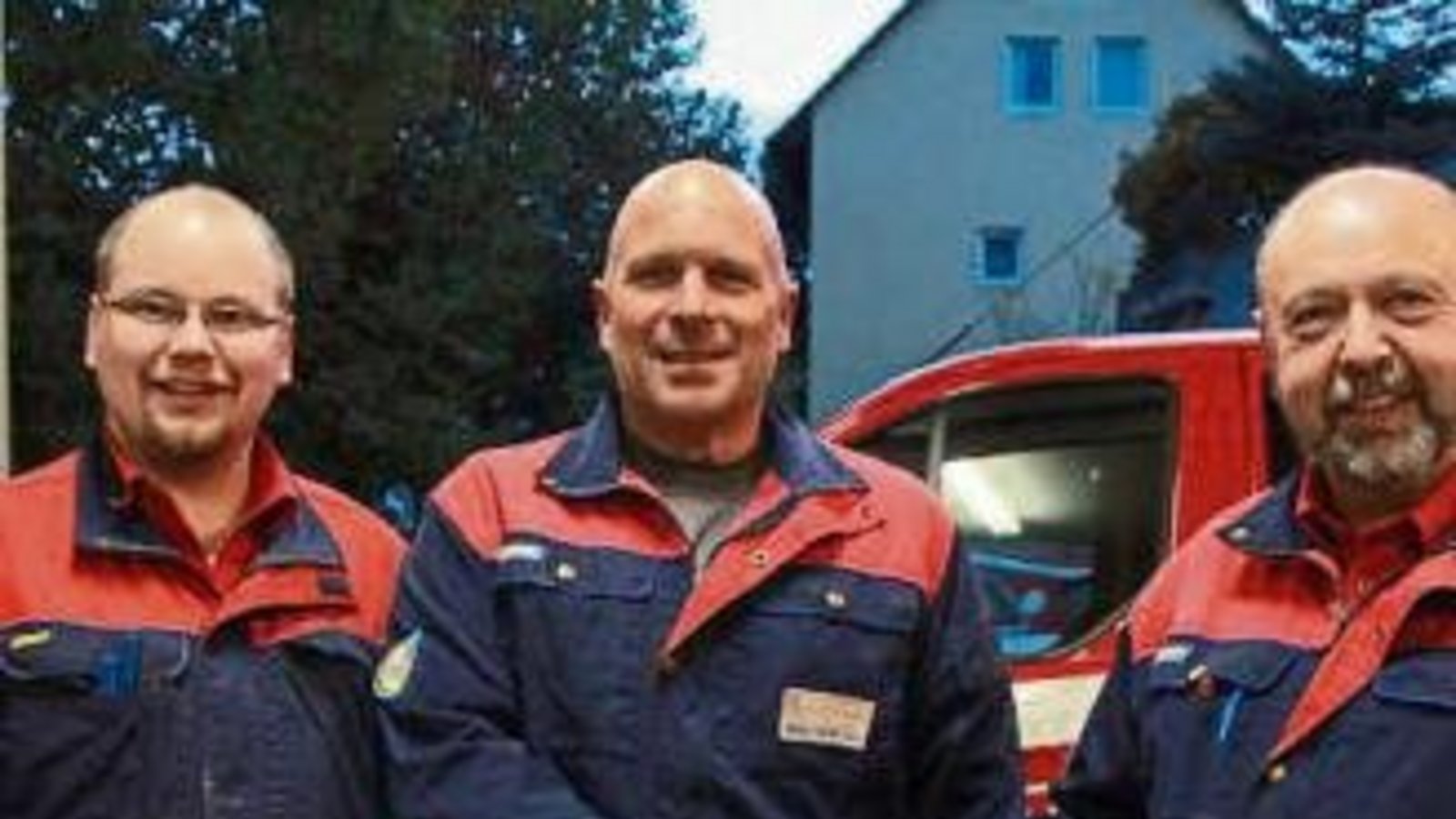 Gratulation für Robert Joos (Mitte). Foto: p Gratulation für Robert Joos (Mitte). Foto: p
