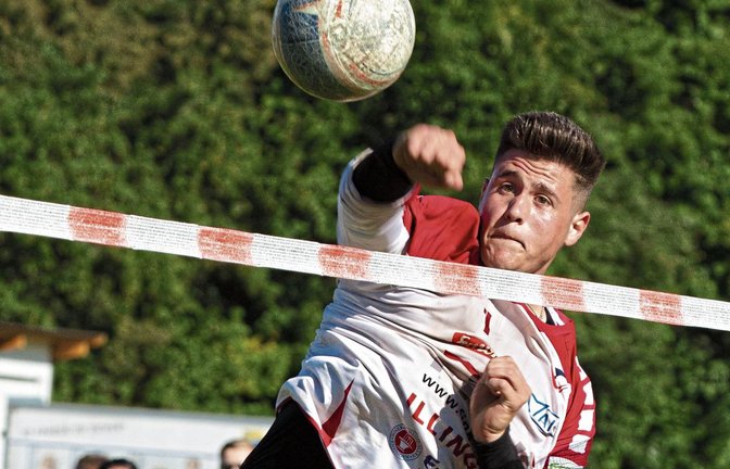 Michael Knodel, der nach dieser DM aus der Jugend herauskommt, und die Faustballer des TV Vaihingen haben sich Bronze bei den nationalen U-18-Titelkämpfen in Hohenlockstedt erkämpft. Foto: Kadgien