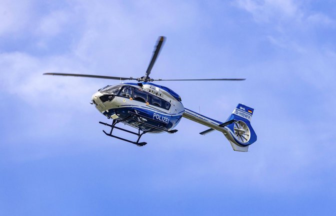 Die Polizei setzte bei der Fahndung auch einen Hubschrauber ein. (Symbolfoto)<span class='image-autor'>Foto: IMAGO/Arnulf Hettrich</span>