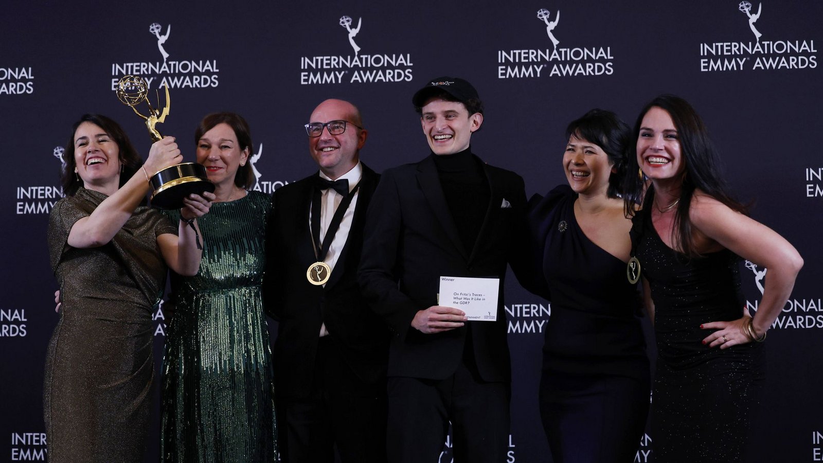Das Team der Kinderserie „Auf Fritzis Spuren“ bei den Emmy-Awards.Foto: IMAGO/UPI Photo/IMAGO/John Angelillo Das Team der Kinderserie „Auf Fritzis Spuren“ bei den Emmy-Awards.Foto: IMAGO/UPI Photo/IMAGO/John Angelillo