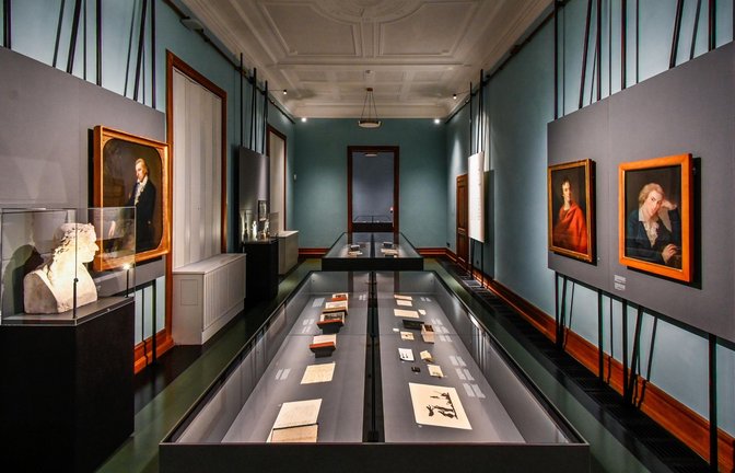 Wie wird man ein Klassiker? Blick in den Ausstellungsraum, in dem es um Schillers Bild in der Nachwelt geht.<span class='image-autor'>Foto: DLA MARBACH</span>