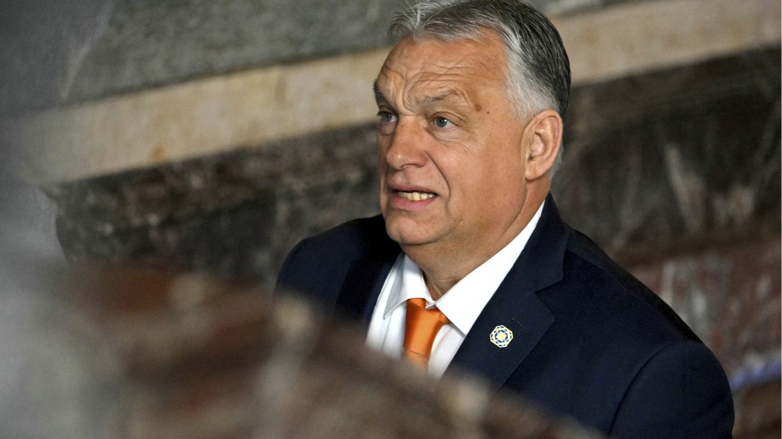 Ungarns Regierungschef Viktor Orban verpasst den Start des EU-Gipfels – wohl nicht ganz unabsichtlich.Foto: Nicolas Tucat/Pool AFP/dpa Ungarns Regierungschef Viktor Orban verpasst den Start des EU-Gipfels – wohl nicht ganz unabsichtlich.Foto: Nicolas Tucat/Pool AFP/dpa