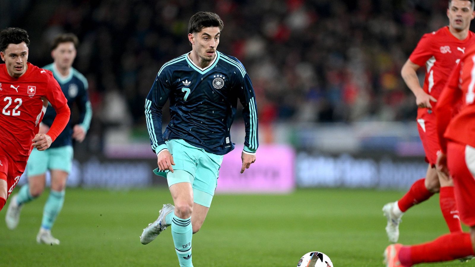 Kai Havertz (Note 3): Präsentierte sich bei seinem Comeback torgefährlich und variabel. Der Stürmer hatte zunächst drei gute Möglichkeiten (13./32./36.). Doch Kai Havertz blieb ein Treffer verwehrt. Brachte sich oft aus dem Mittelfeld ein – was er kann. Wurde für Nick Woltemade ausgewechselt (63.).Foto: IMAGO/Ulmer/Teamfoto