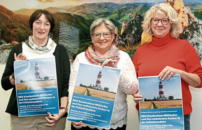 Kommenden Samstag informieren die ambulanten Partner in der Palliativ-Versorgung im Krankenhaus in Mühlacker über Angebotsstrukturen zur Betreuung Schwerstkranker bis zu ihrem Lebensende. Im Bild die Organisatorinnen des Infotags (von links) Karin Watzal, Hannelore Stegmaier und Susanne Jost.  Foto: Kollros