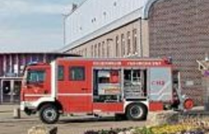 Feuerwehr am Vaihinger Bahnhof. Foto: bro