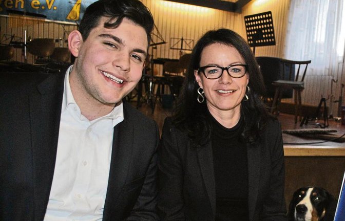 Der neue Vorsitzende Dörflinger – hier mit der Landtagsabgeordneten Schmid – möchte bei der Jungen Union etwas bewegen. Foto: Stahlfeld