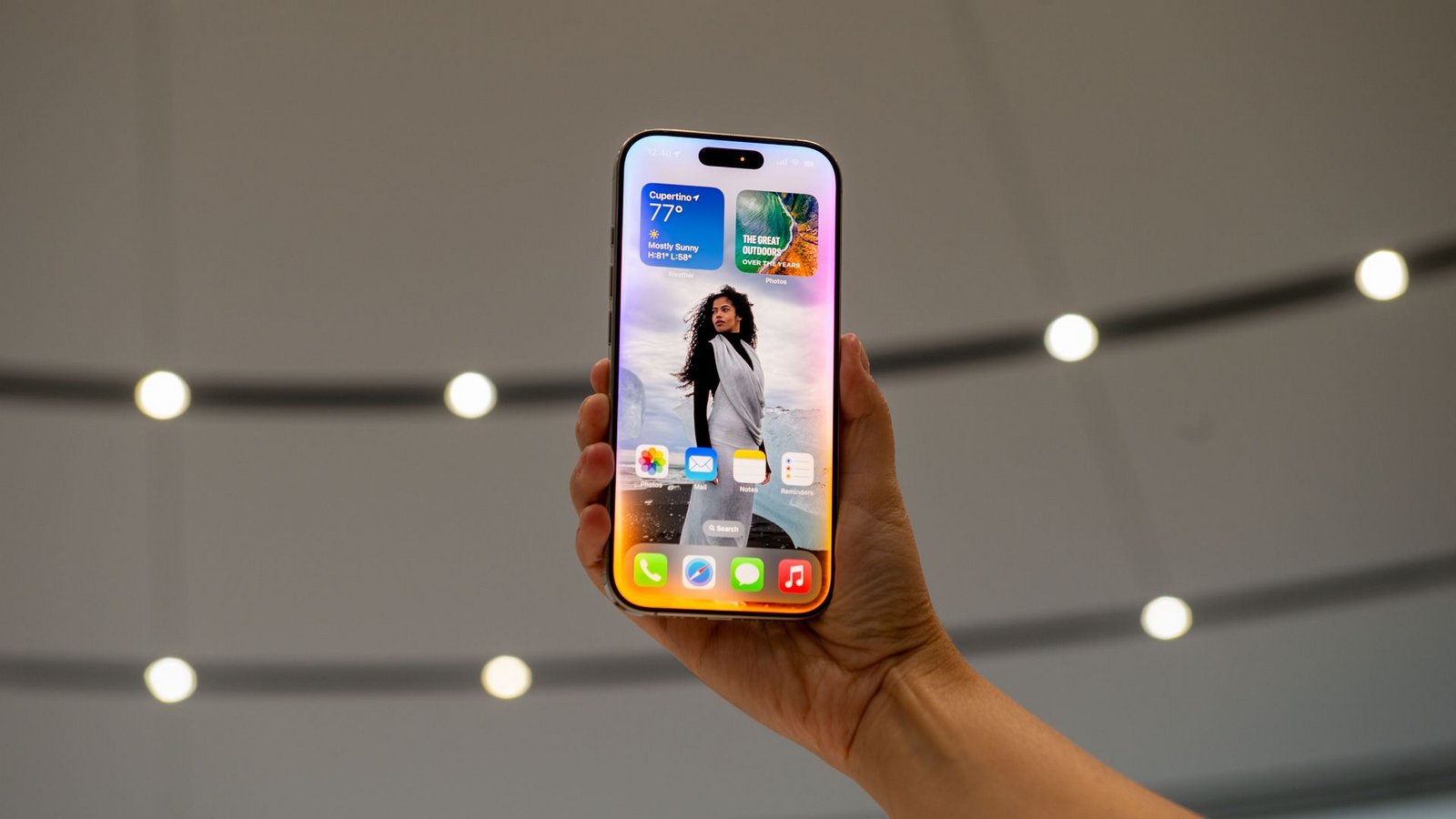Apple hatte vor der Vorstellung der iPhone-16-Modellreihe neue KI-Funktionen angekündigt und Werbung dafür gemacht. (Archivbild)Foto: Andrej Sokolow/dpa