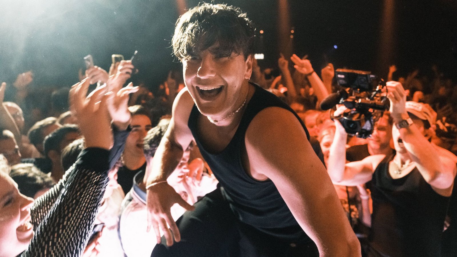 Levi Wijk aka Bunt.– hier bei einer Show in Kopenhagen. Gerne hätten wir auch Bilder vom Auftritt im Wizemann gezeigt, aber da sein Management verlangte, dass wir ihm Fotos vor der Veröffentlichung vorlegen, mussten wir darauf verzichten.Foto: IMAGO/Gonzales Photo Levi Wijk aka Bunt.– hier bei einer Show in Kopenhagen. Gerne hätten wir auch Bilder vom Auftritt im Wizemann gezeigt, aber da sein Management verlangte, dass wir ihm Fotos vor der Veröffentlichung vorlegen, mussten wir darauf verzichten.Foto: IMAGO/Gonzales Photo