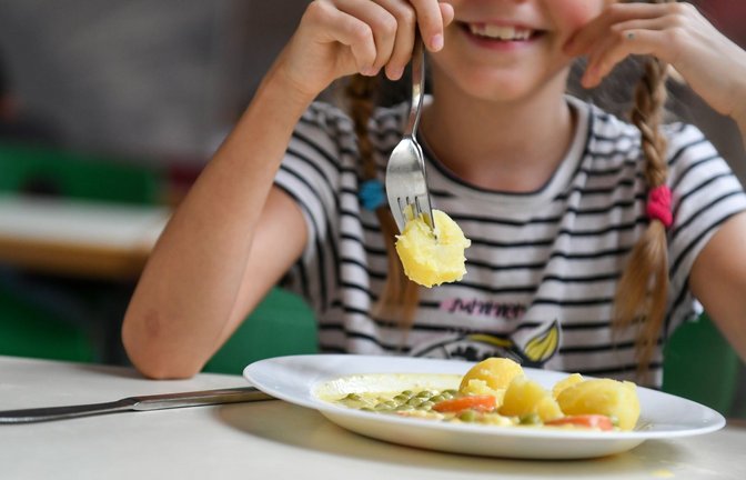 Kostenloses Schulessen? Der Bürgerrat zur Ernährungspolitik plädiert dafür<span class='image-autor'>Foto: picture alliance/dpa/dpa-Zentralbild/Jens Kalaene</span>