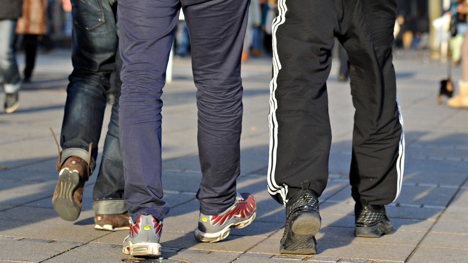 Jogginghosen sind nicht nur bequem, sondern auch im Trend - ein Verbot an einer Schule in Wermelskirchen schlägt derzeit hohe Wellen.Foto: Jan-Philipp Strobel/dpa