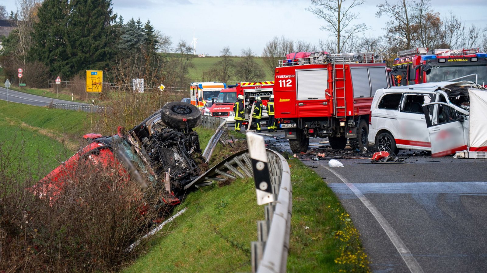 Tödlicher Unfall in Rheinland-PfalzFoto: Harald Tittel/dpa/Harald Tittel Tödlicher Unfall in Rheinland-PfalzFoto: Harald Tittel/dpa/Harald Tittel
