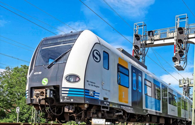 Neue Züge sollen her und womöglich ist auch bald ein neues Bahnunternehmen im Auftrag des Verbandes Region Stuttgart am Start.<span class='image-autor'>Foto: imago/
           Arnulf Hettrich</span>