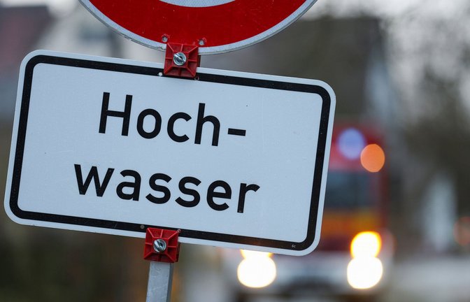 Die Hochwasserlage bleibt in Teilen Baden-Württembergs weiterhin angespannt. (Symbolbild)<span class='image-autor'>Foto: dpa/Thomas Warnack</span>