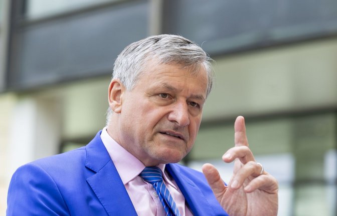 Hans Ulrich Rülke wendet sich der CDU zu.<span class='image-autor'>Foto: Lichtgut/Leif Piechowski/Leif Piechowski</span>