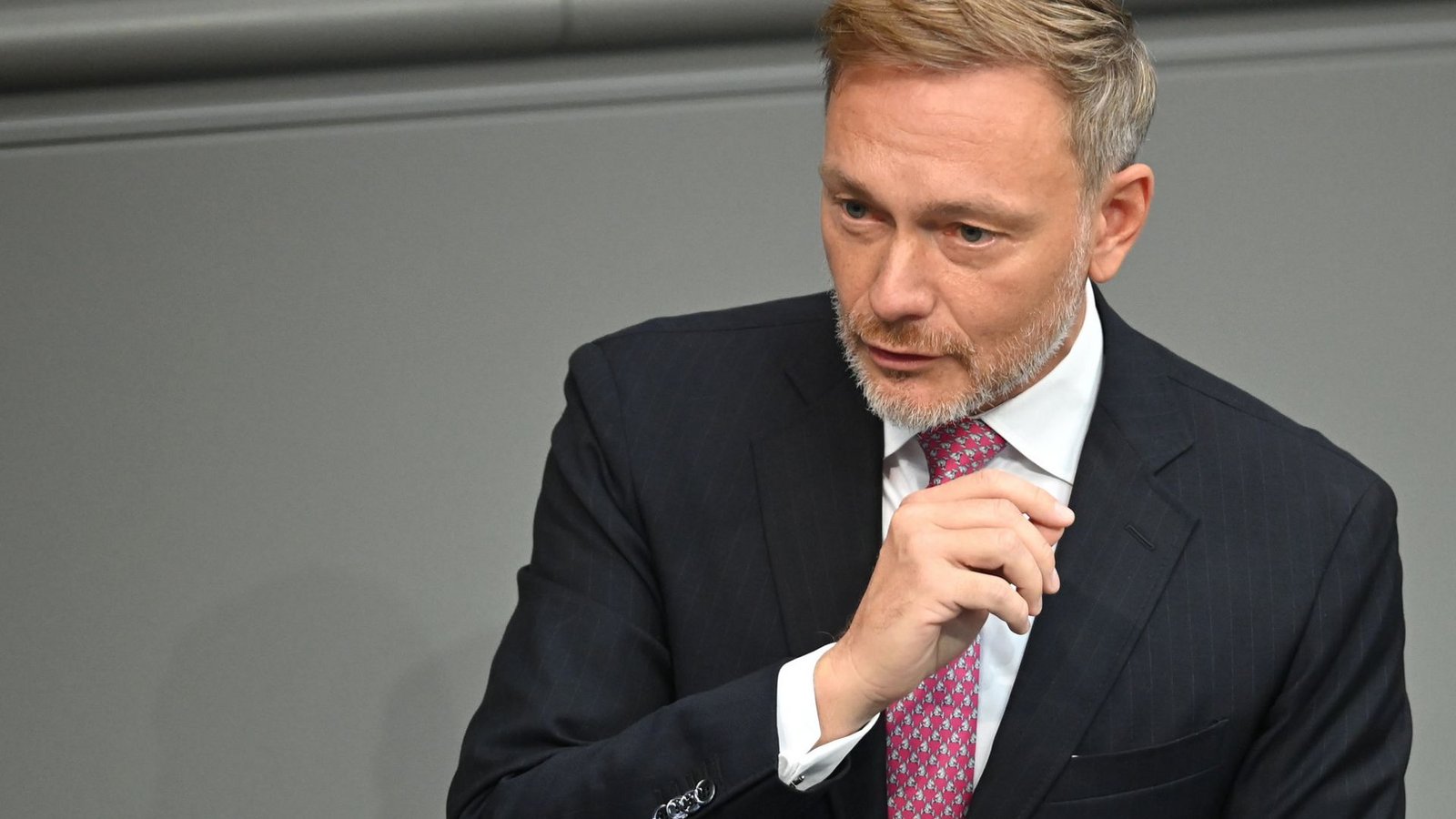 Finanzminister Christian Lindner will die telefonische Krankschreibung wieder abschaffen.Foto: dpa/Philip Dulian Finanzminister Christian Lindner will die telefonische Krankschreibung wieder abschaffen.Foto: dpa/Philip Dulian