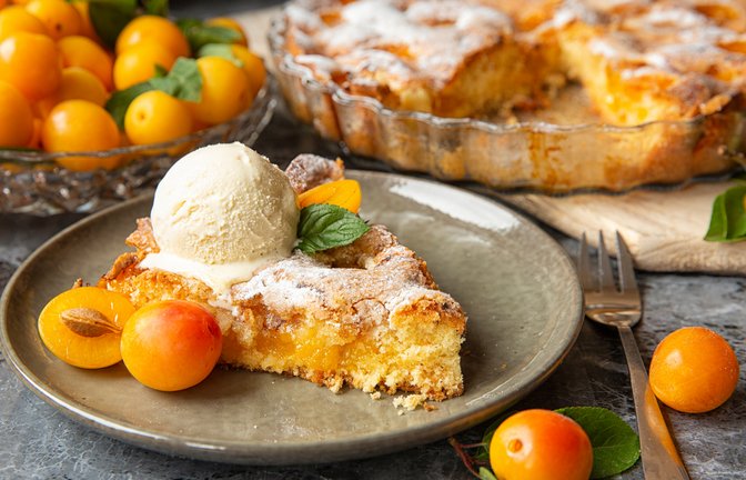 Mirabellen-Kuchen ist eine von vielen Varianten, wie man Mirabellen verwerten kann.<span class='image-autor'>Foto: Elena Wein/ Shutterstock</span>