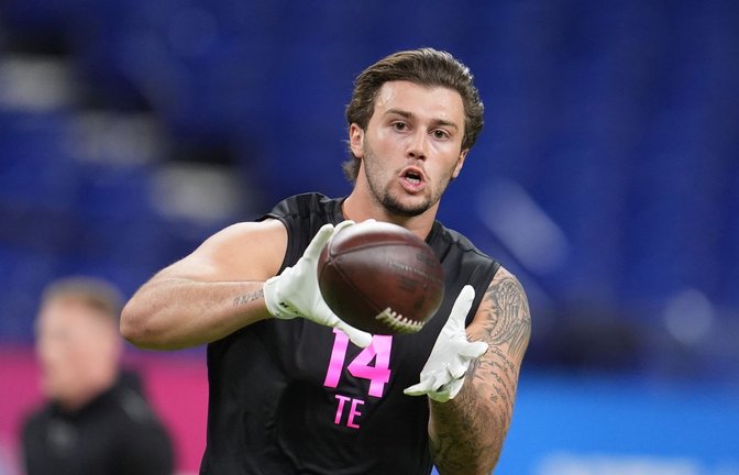 Tight End Marlin Klein wurde von den Houston Texans im NFL-Draft bereits in der zweiten Runde ausgewählt. (Archivbild)<span class='image-autor'>Foto: Michael Conroy/AP/dpa</span>