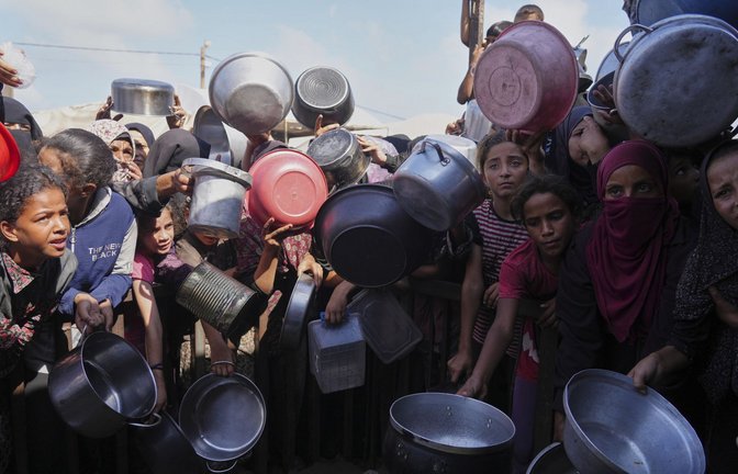 Hungernde in Gaza<span class='image-autor'>Foto: Jehad Alshrafi/AP/dpa</span>
