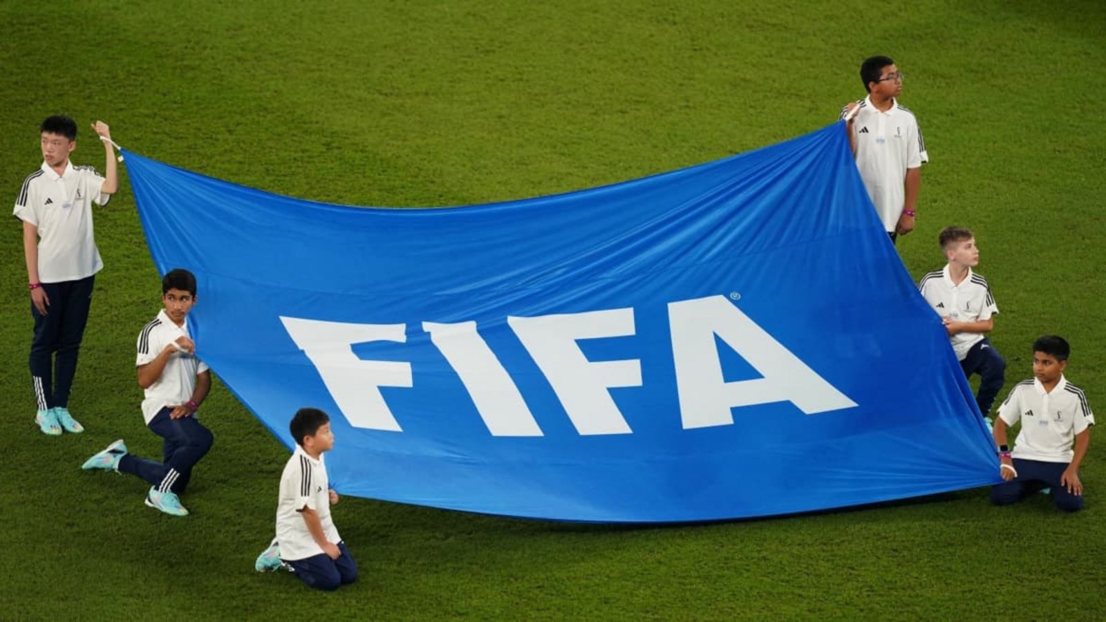 Die FIFA Fußball-Weltmeisterschaft 2030 wird ein Turnier der Superlative.Mike Egerton/PA Wire/dpa