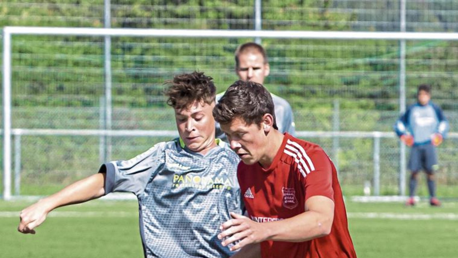 Punkteteilung in letzter Minute: Für Robin Mezger von der SGM Hohenhaslach/Freudental II (links) und seinen Großglattbacher Kontrahenten Patrick Beisser war jeweils kein Sieg drin.  Foto: Bürkle