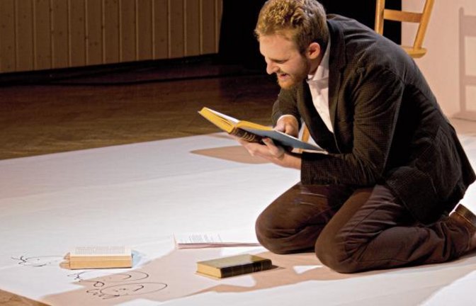 Roman Tröster liest aus Briefen von van Gogh an seinen treuen Bruder Theo.  Foto: Friedrich