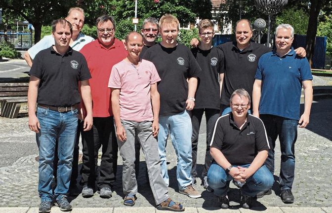 Illinger Meister (von links): Thomas Clemens, Steffen Pfeifer, Thomas Grünert, Torsten Häfele, Michael Hrazdil, Stefan Old, Martin Zimmermann, Marcel Dubanski, Tilo Dubansky, Heiko Schmidt