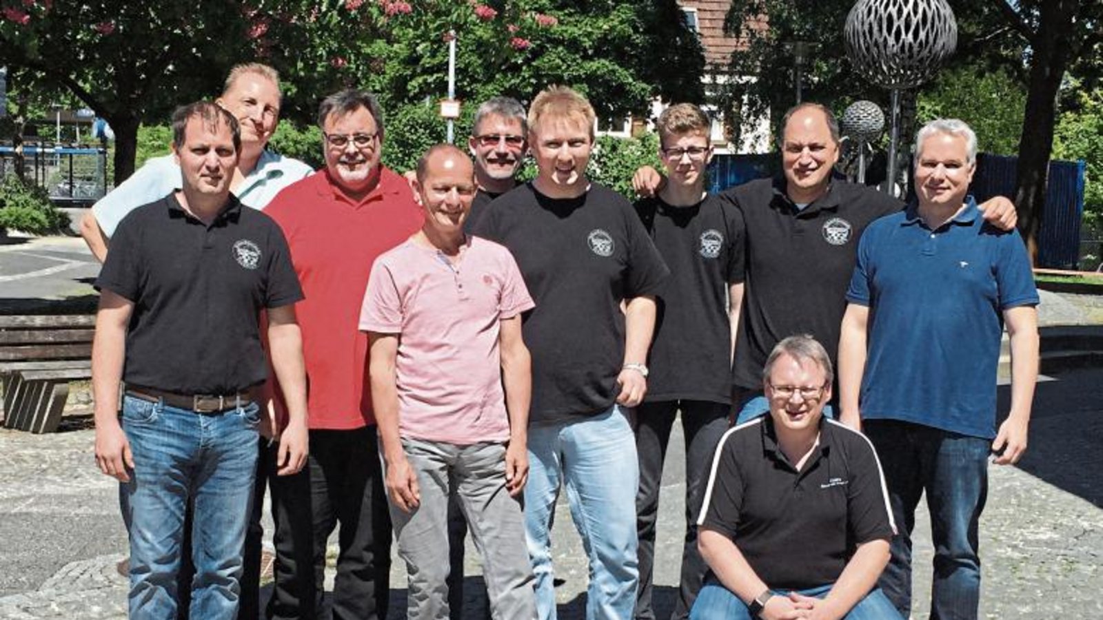Illinger Meister (von links): Thomas Clemens, Steffen Pfeifer, Thomas Grünert, Torsten Häfele, Michael Hrazdil, Stefan Old, Martin Zimmermann, Marcel Dubanski, Tilo Dubansky, Heiko Schmidt