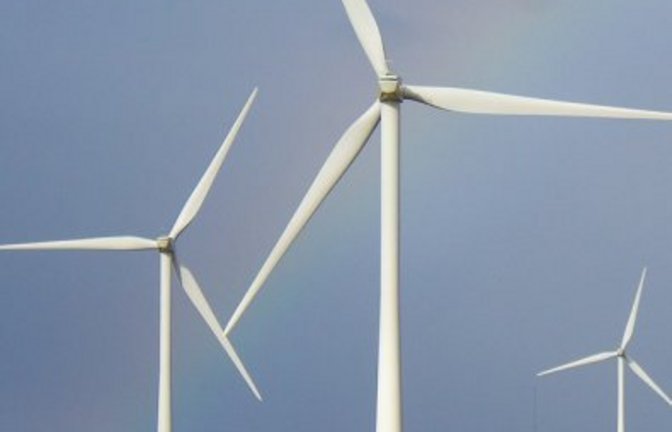 Windrad Windräder Windkraft Windenergie erneuerbare Energie Windmühle, Foto: Pixabay